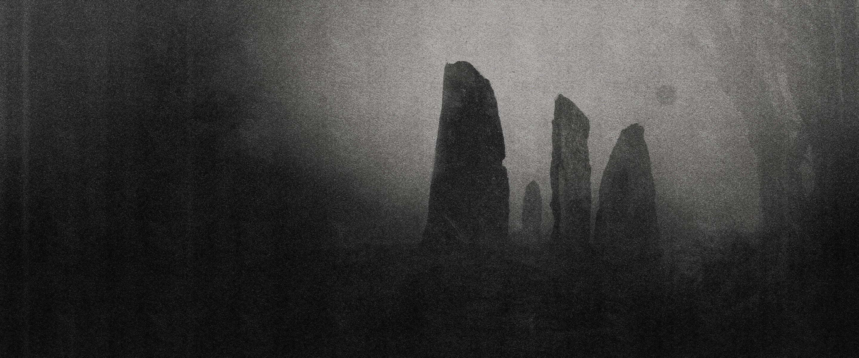 Spooky-desolate-landscape-2880x1200.jpg